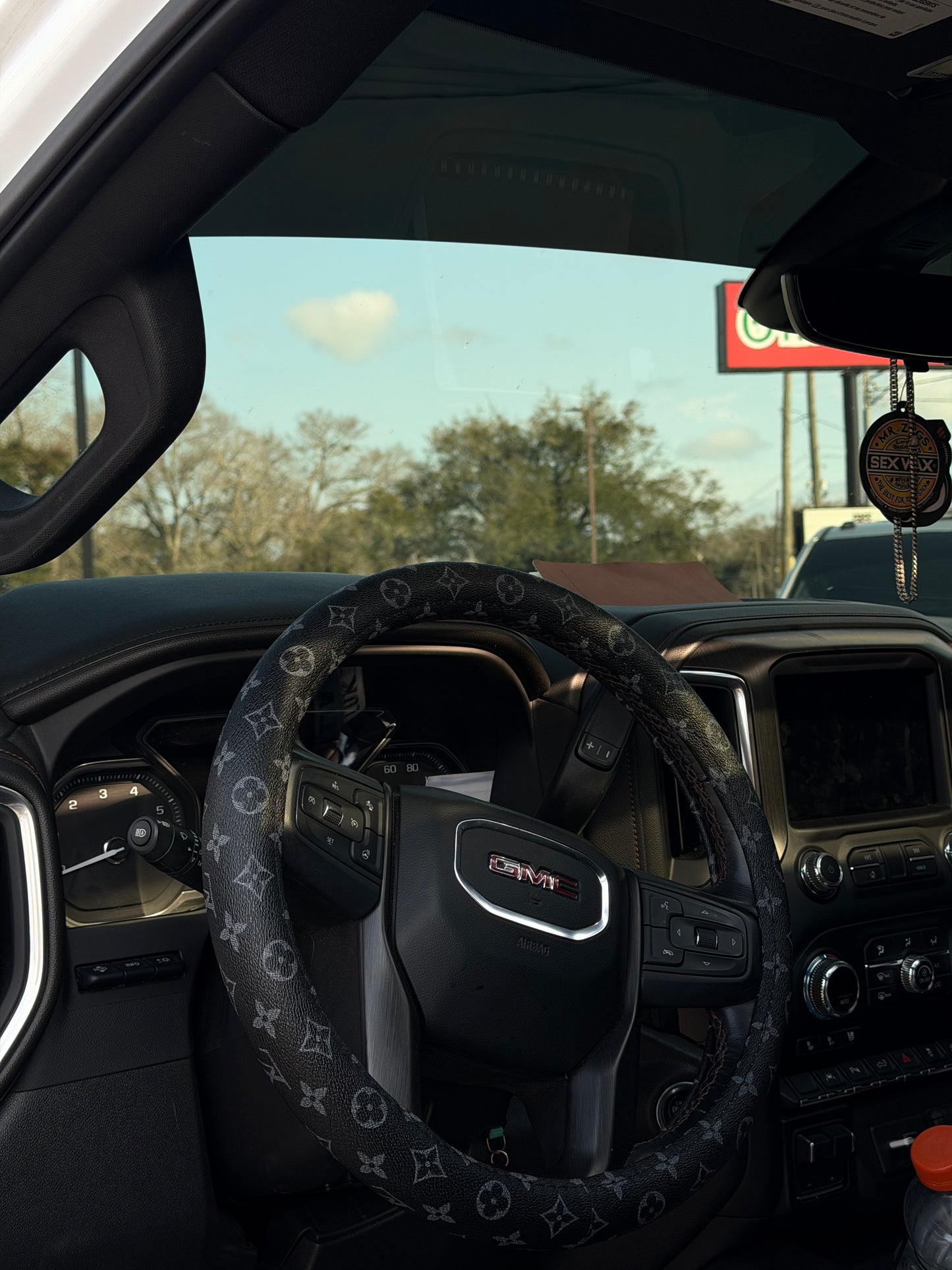 LV Steering Wheel Cover